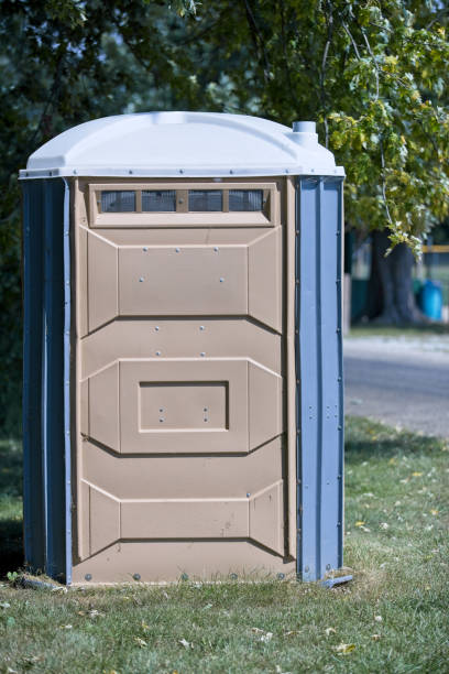 Porta potty delivery and setup in Albion, IN